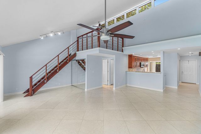 6850 NW 2ND Avenue 18, Boca Raton, FL 33487