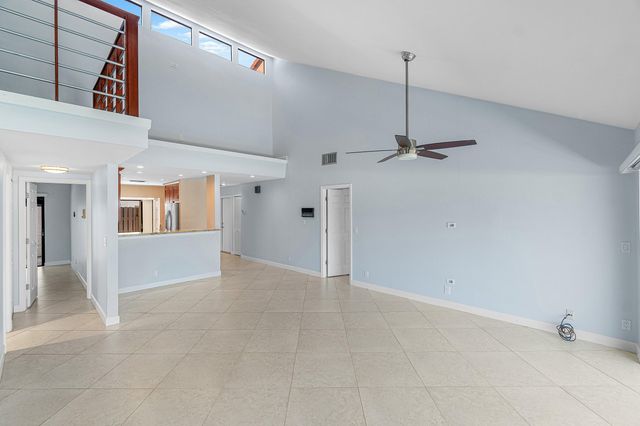 6850 NW 2ND Avenue 18, Boca Raton, FL 33487