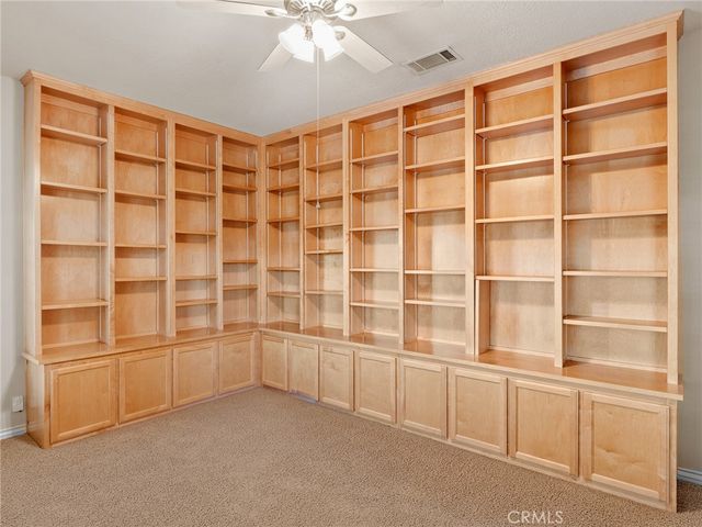 11385 Oak Ridge, Oak Hills, CA 92344