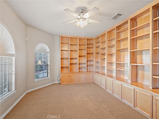 11385 Oak Ridge, Oak Hills, CA 92344