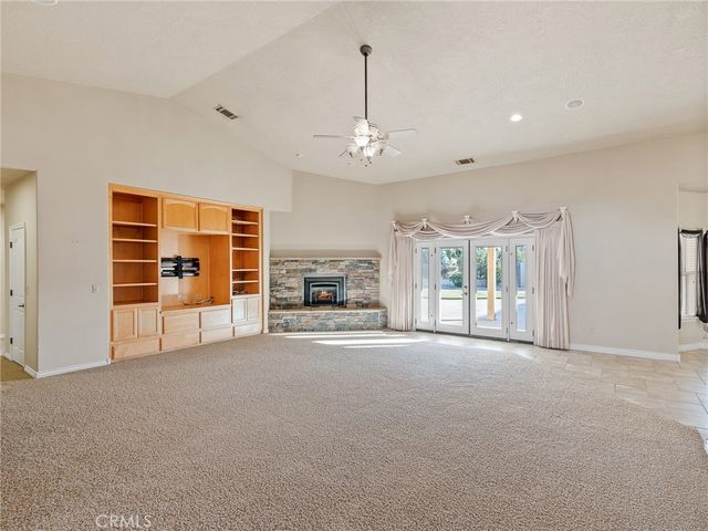 11385 Oak Ridge, Oak Hills, CA 92344