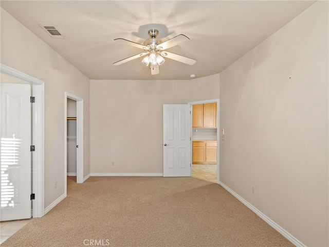 11385 Oak Ridge, Oak Hills, CA 92344
