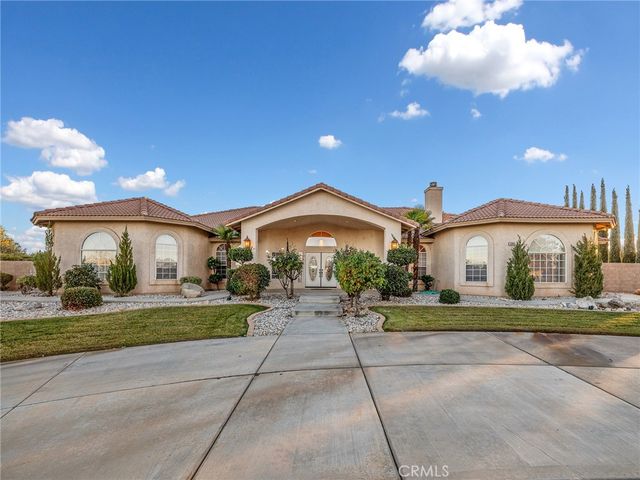 11385 Oak Ridge, Oak Hills, CA 92344