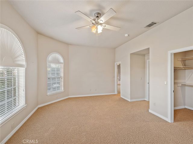 11385 Oak Ridge, Oak Hills, CA 92344