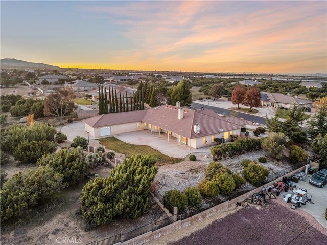 11385 Oak Ridge, Oak Hills, CA 92344