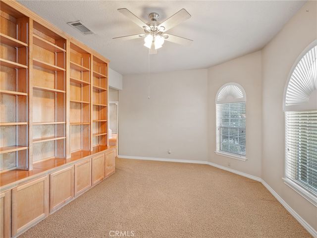 11385 Oak Ridge, Oak Hills, CA 92344