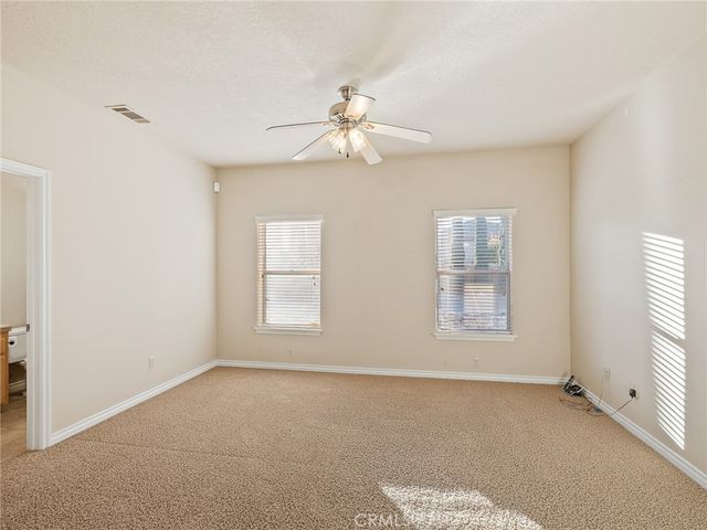 11385 Oak Ridge, Oak Hills, CA 92344