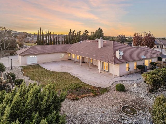 11385 Oak Ridge, Oak Hills, CA 92344