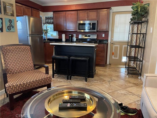 113 11th, Redlands, CA 92374