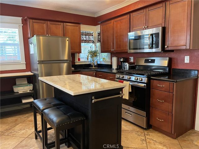 113 11th, Redlands, CA 92374