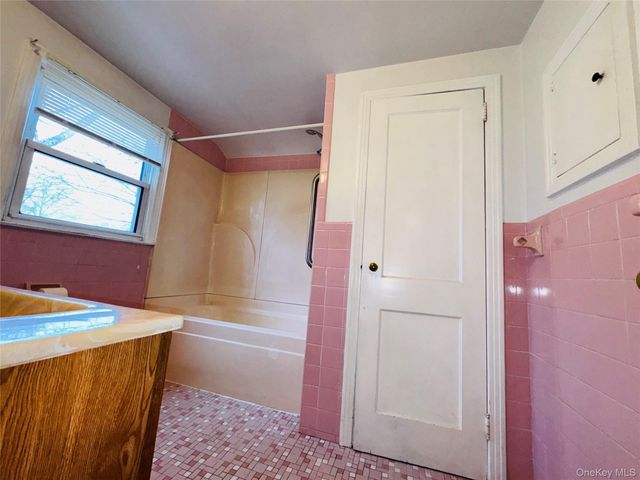 1 Oxford Road, Goshen, NY 10924