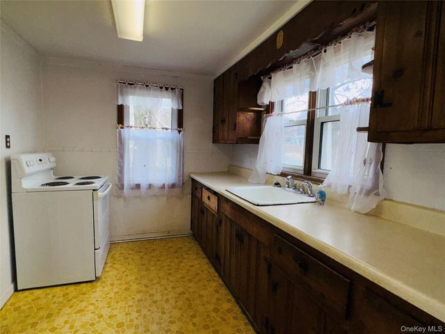 1 Oxford Road, Goshen, NY 10924