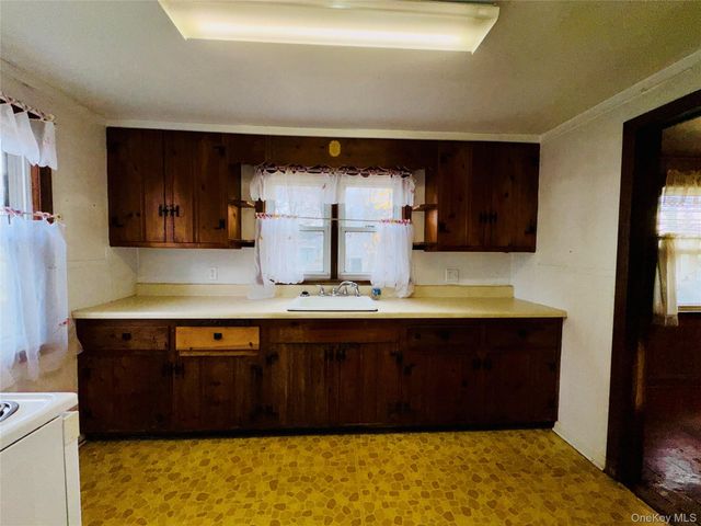 1 Oxford Road, Goshen, NY 10924