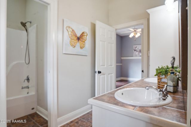 106 Freeport Circle, Lafayette, LA 70508