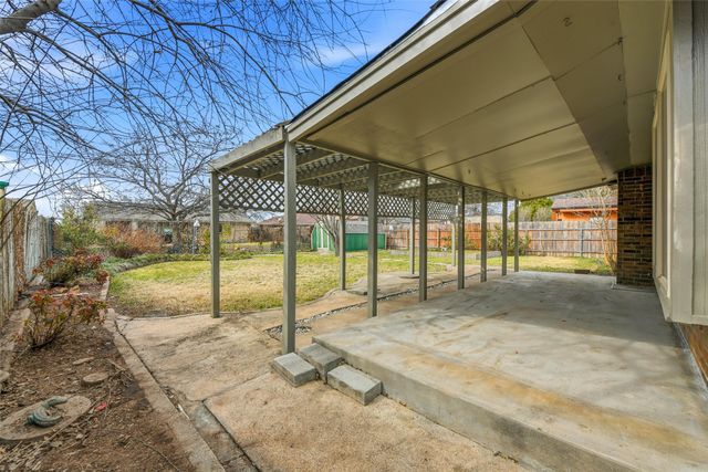 6601 JERRI LYNN Drive, Watauga, TX 76148