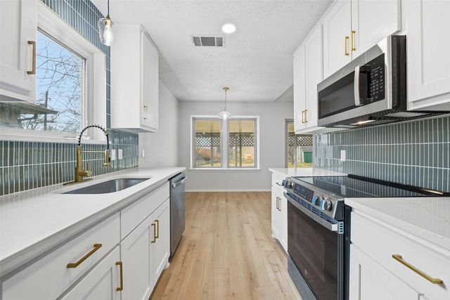 6601 JERRI LYNN Drive, Watauga, TX 76148