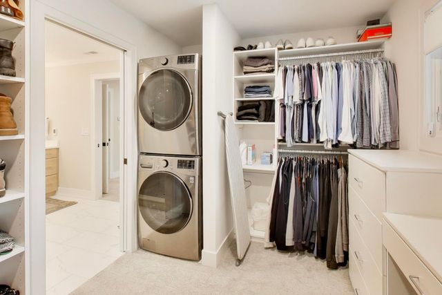 1821 Wildberry Drive A, Glenview, IL 60025