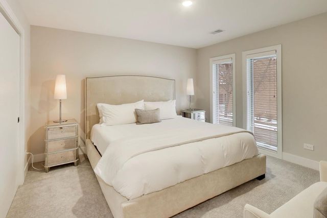 1821 Wildberry Drive A, Glenview, IL 60025