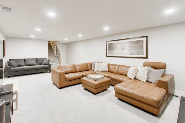 1821 Wildberry Drive A, Glenview, IL 60025