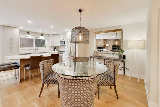 1821 Wildberry Drive A, Glenview, IL 60025