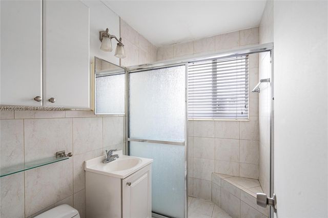 1120 Venetian Way 1C, Miami, FL 33139