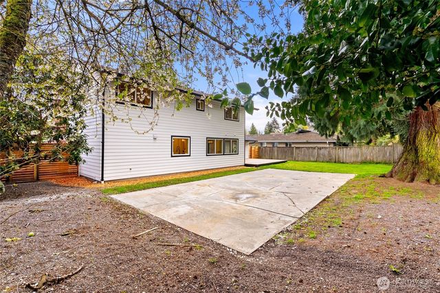 32211 26th Avenue SW, Federal Way, WA 98023