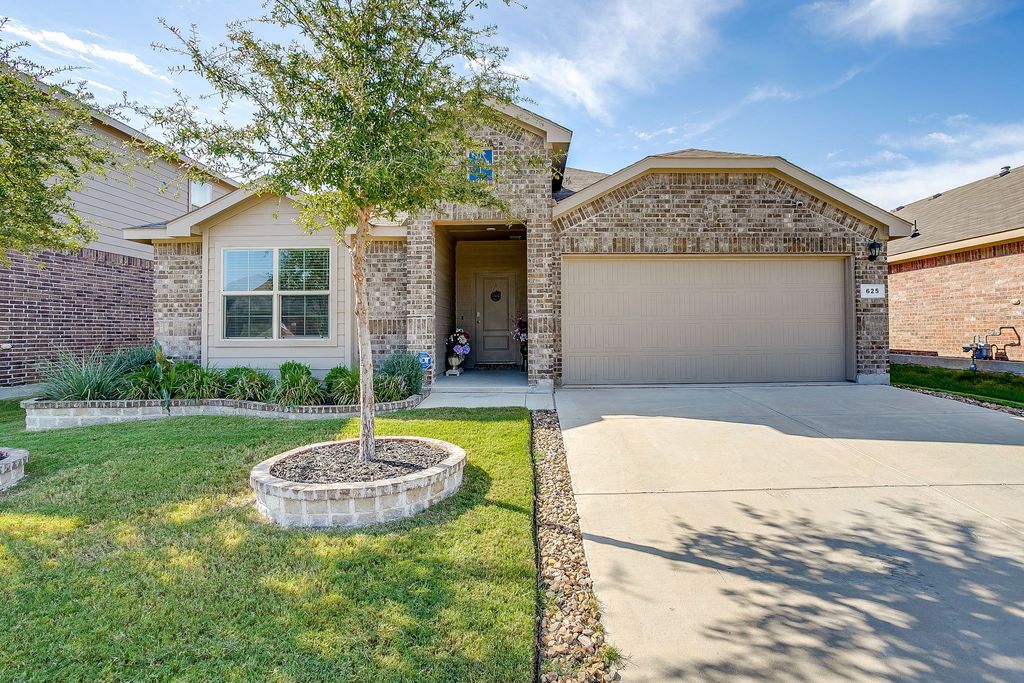 625 Basteen Lane, Justin, TX 76247 — exterior