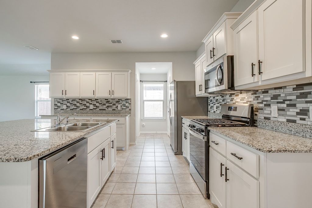 625 Basteen Lane, Justin, TX 76247 — photo 5