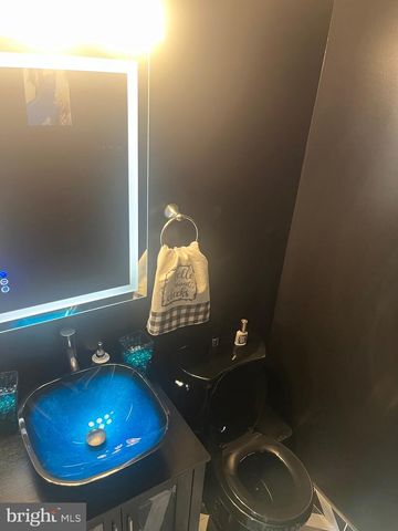 6 BLACKBURN CT, Burtonsville, MD 20866