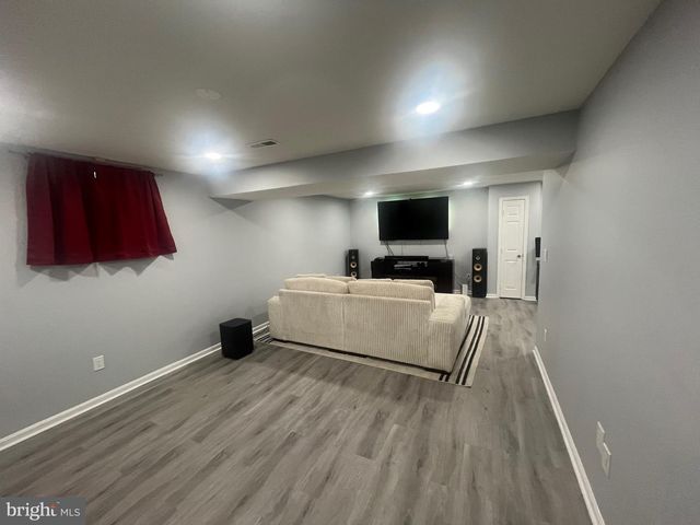 6 BLACKBURN CT, Burtonsville, MD 20866