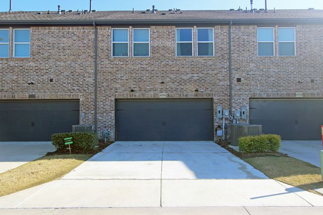 4554 Cypress Thorn Drive, Arlington, TX 76005