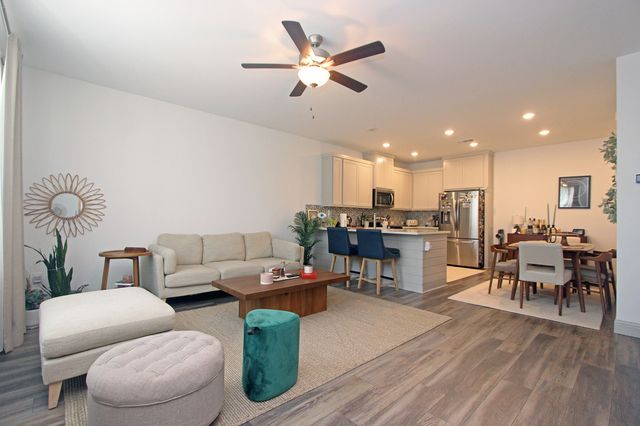 4554 Cypress Thorn Drive, Arlington, TX 76005