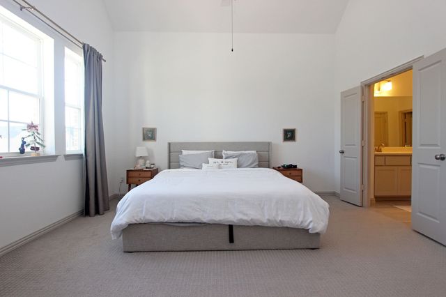 4554 Cypress Thorn Drive, Arlington, TX 76005