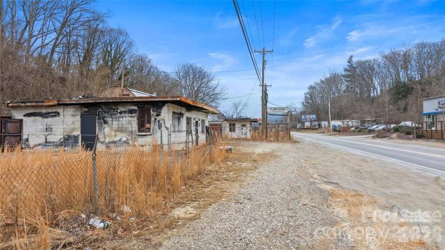 58 Sweeten Creek Road, Asheville, NC 28804