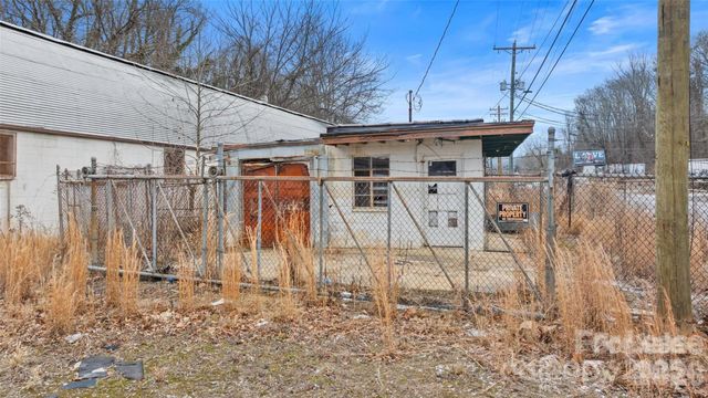 58 Sweeten Creek Road, Asheville, NC 28804