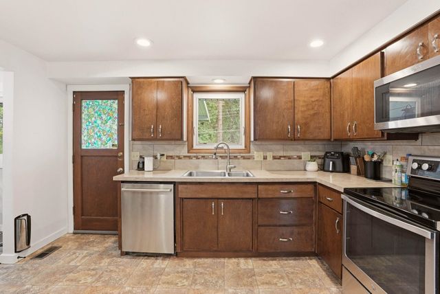 4112 W Kathleen Ave, Spokane, WA 99208