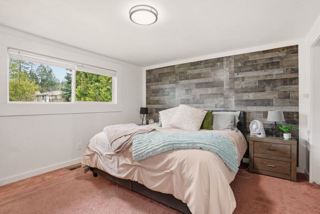 4112 W Kathleen Ave, Spokane, WA 99208