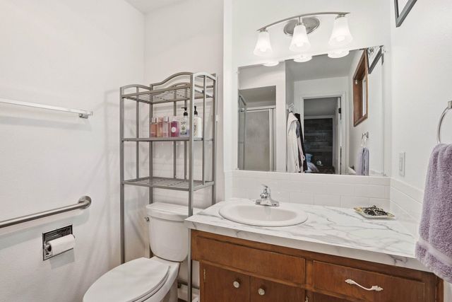 4112 W Kathleen Ave, Spokane, WA 99208