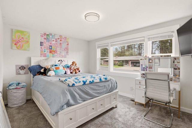 4112 W Kathleen Ave, Spokane, WA 99208