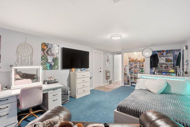 4112 W Kathleen Ave, Spokane, WA 99208