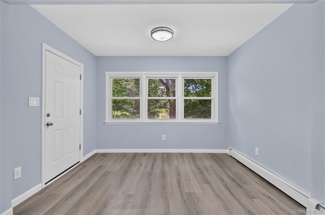 40 Christian Avenue, Setauket, NY 11733