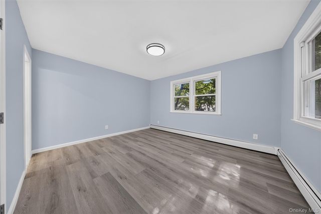 40 Christian Avenue, Setauket, NY 11733