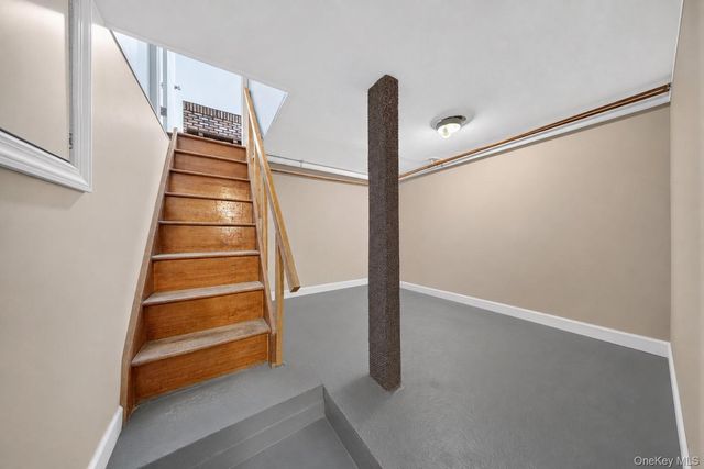 40 Christian Avenue, Setauket, NY 11733