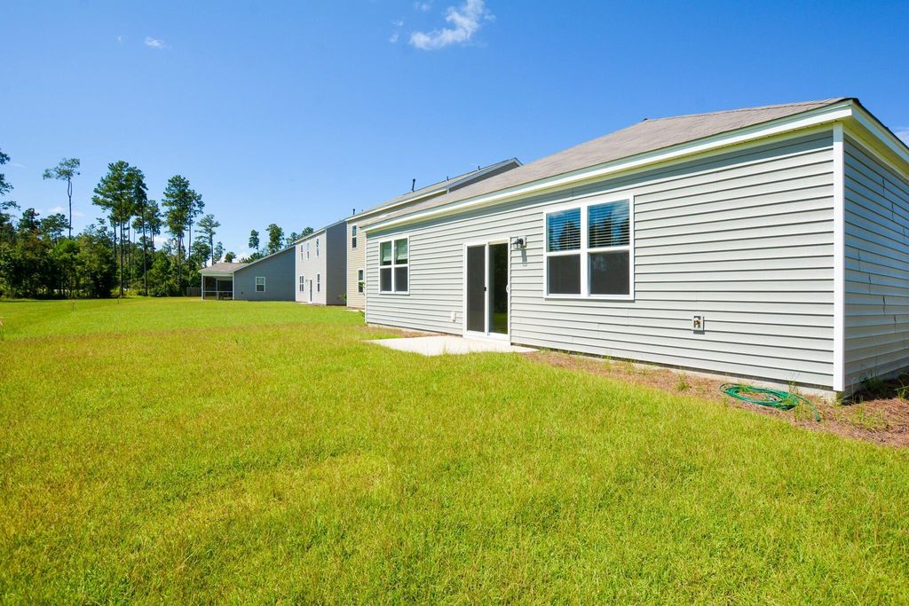 Image 19 of property listing at 411 Zenith Boulevard, Summerville, SC 29486