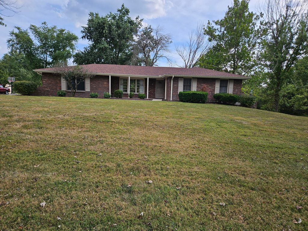 5700 E MEXICO GRAVEL RD, Columbia, MO 65202