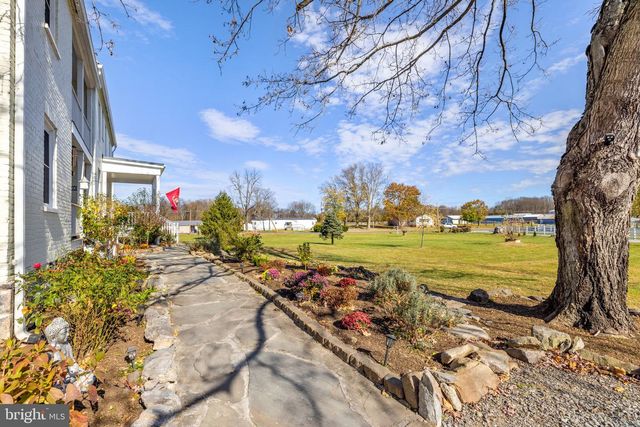 365 VAN CLEVESVILLE ROAD, Kearneysville, WV 25430