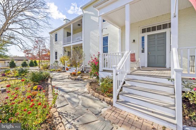 365 VAN CLEVESVILLE ROAD, Kearneysville, WV 25430