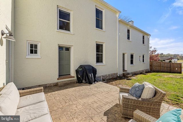 365 VAN CLEVESVILLE ROAD, Kearneysville, WV 25430