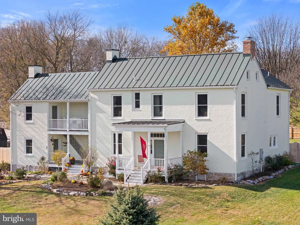 365 VAN CLEVESVILLE ROAD, Kearneysville, WV 25430
