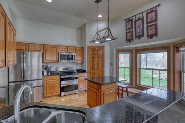 W287N3838 North Shore DRIVE, Pewaukee, WI 53072